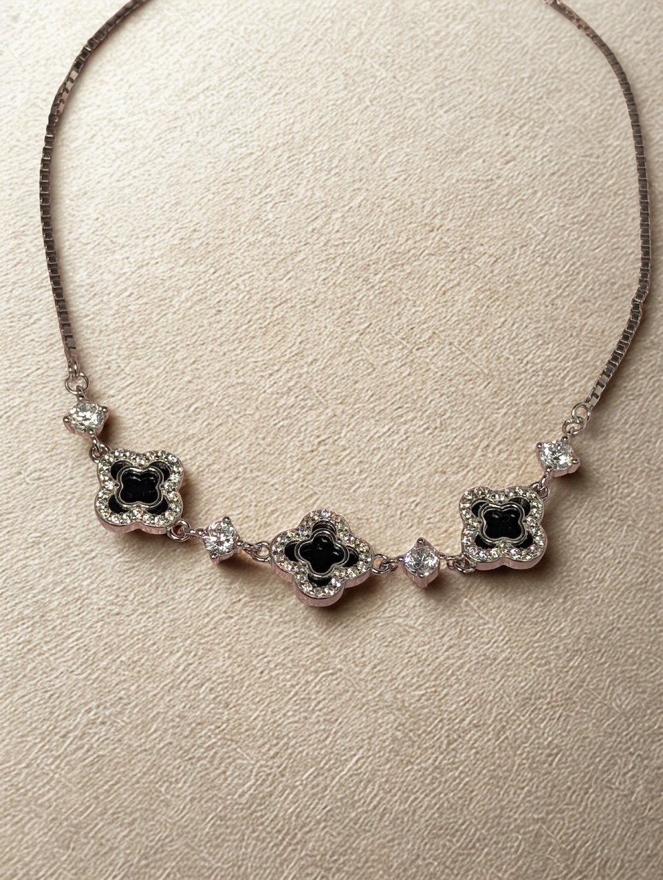 Midnight Clover Silver Anklet